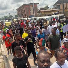 Tension In River State As Ijaw Youths Shut Down East-West Road